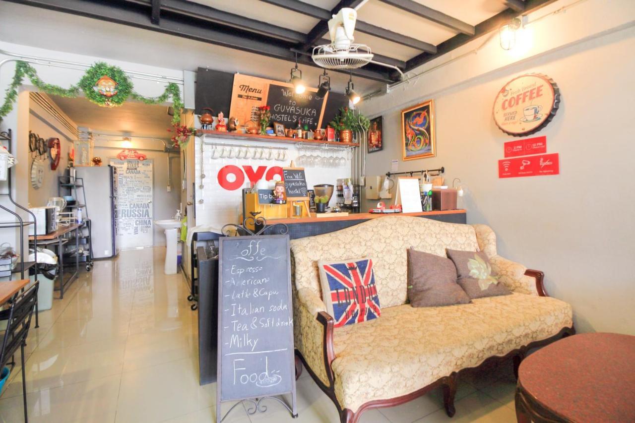 Oyo 421 Guyasuka Hostel & Cafe Bangkok Eksteriør billede