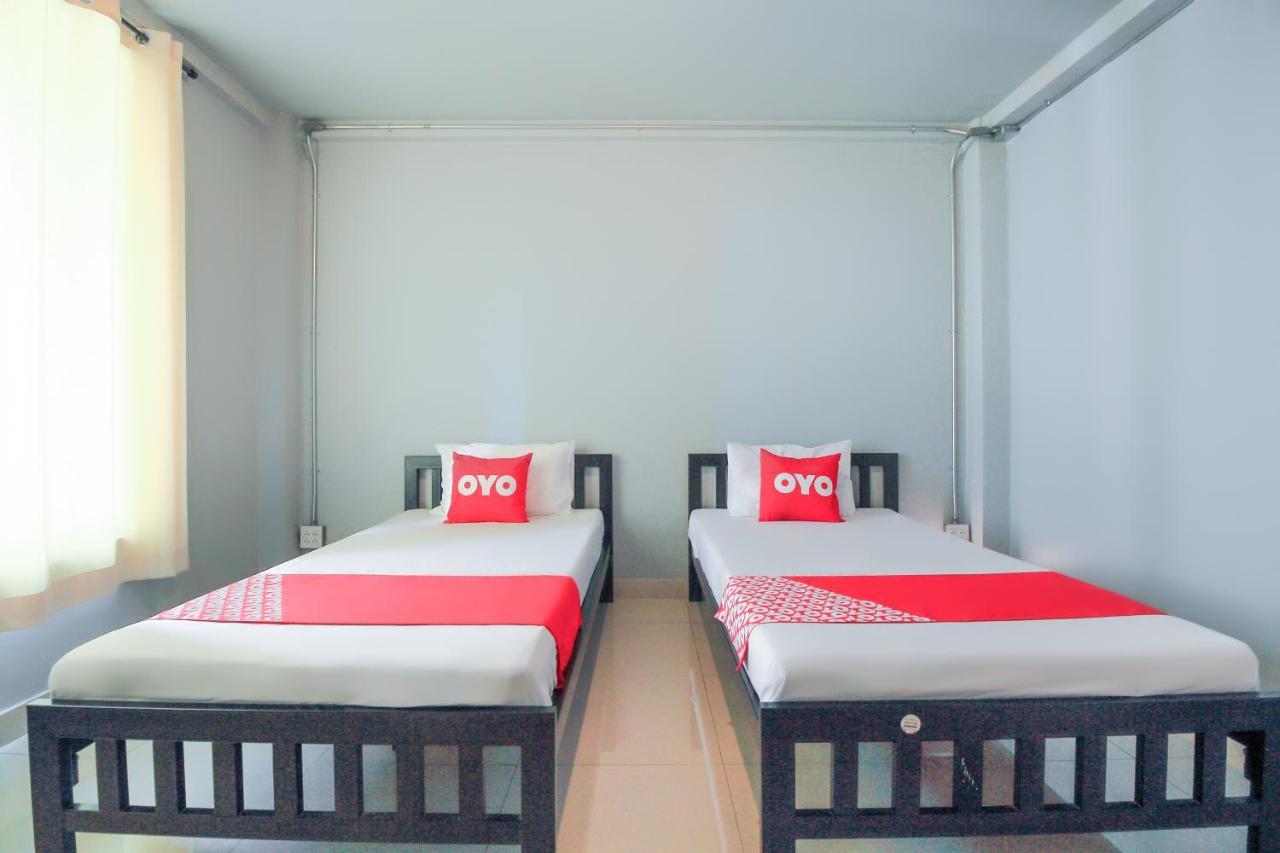 Oyo 421 Guyasuka Hostel & Cafe Bangkok Eksteriør billede