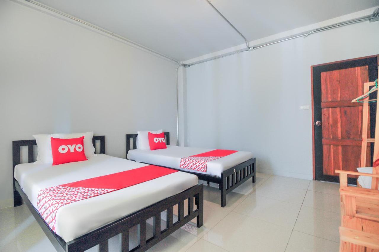 Oyo 421 Guyasuka Hostel & Cafe Bangkok Eksteriør billede